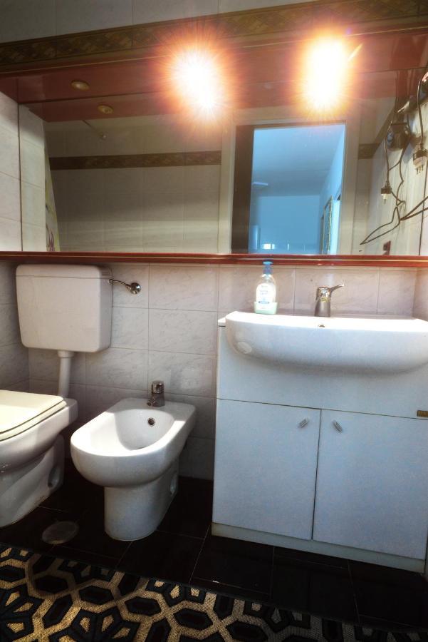 Apartament Oasi In Centro Bari Zewnętrze zdjęcie
