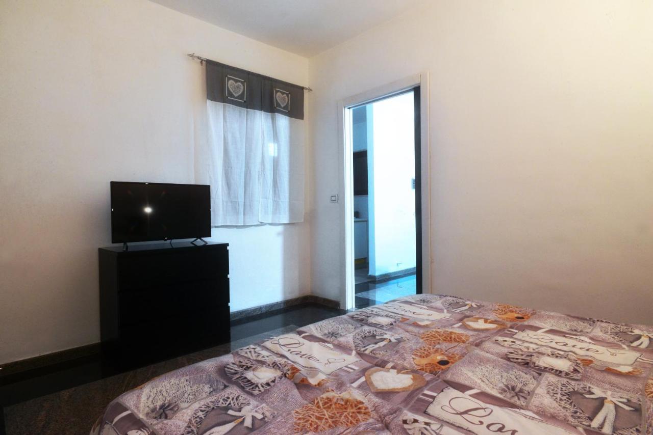 Apartament Oasi In Centro Bari Zewnętrze zdjęcie